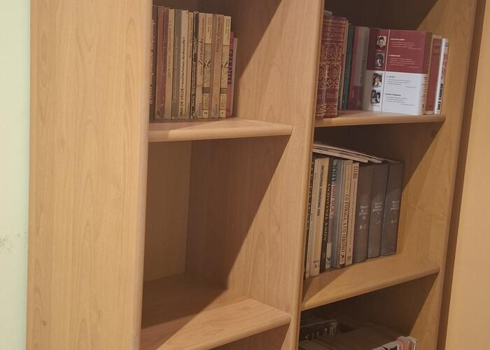 Grajewo ogłoszenia: Sprzedam 2 regały na książki:
- jeden o wymiarach 1,90×0,40...