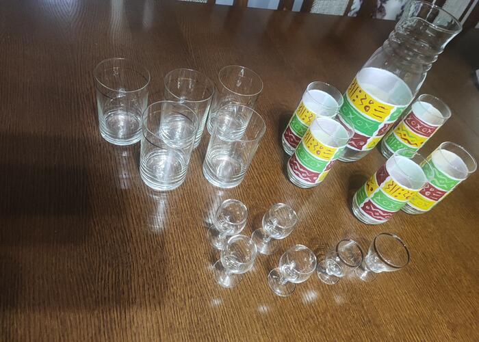 Grajewo ogłoszenia: Oddam za Raffaello widoczne na zdjęciu kieliszki, szklanki z...